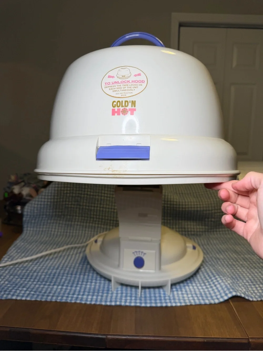 Gold 'N Hot Tabletop Portable Hard Hat Hooded Hair Dryer